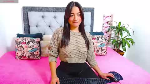 Snapshot of katikloving chatting on 01-11-26, 04:50 Follow Instagram katikloving online show from 01-11-26, 04:50