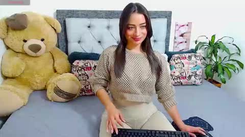 Snapshot of katikloving chatting on 03-15-26, 03:34 Follow Instagram katikloving online show from 03-15-26, 03:34