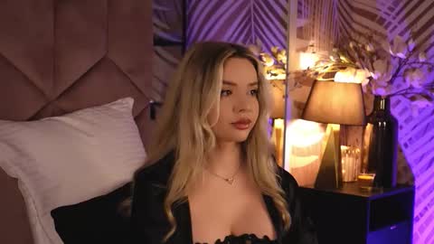 KatJolie online show from 12-03-25, 09:35