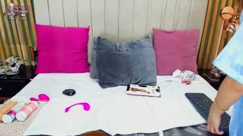 K A T L Y N  online show from 01-15-25, 07:01