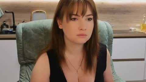 katniss_k online show from 05-25-26, 05:13