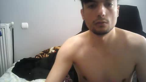 Snapshot of katraxhas chatting on 04-13-26, 08:42 EMO online show from 04-13-26, 08:42
