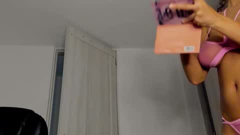 Snapshot of katrhin_66 chatting on 11-26-25, 12:00 Kathrin online show from 11-26-25, 12:00