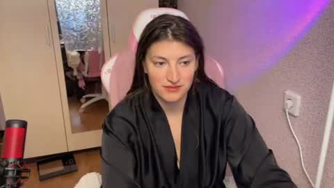 Snapshot of katrin_kristal chatting on 07-01-26, 02:40 naked in pvt show 100 tk online show from 07-01-26, 02:40