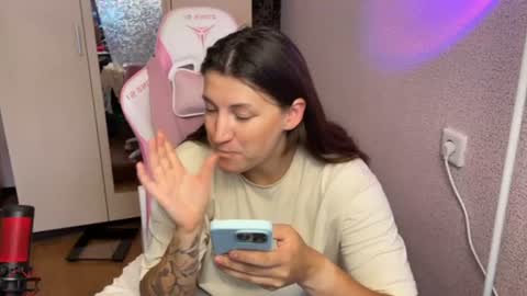 Snapshot of katrin_kristal chatting on 07-06-26, 03:47 naked in pvt show 100 tk online show from 07-06-26, 03:47