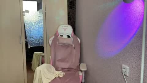 Snapshot of katrin_kristal chatting on 07-15-26, 03:50 naked in pvt show 100 tk online show from 07-15-26, 03:50