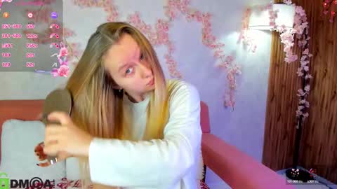 Katrina Bail online show from 10-06-25, 01:03