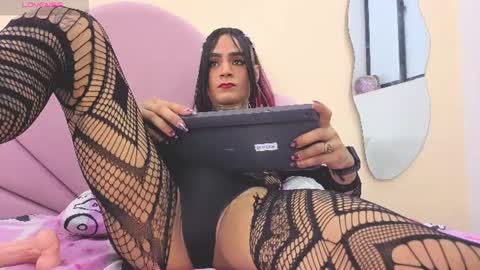 Snapshot of katrina_blaze chatting on 06-14-26, 02:24 katrina_blaze online show from 06-14-26, 02:24