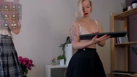 Snapshot of katrina_carter chatting on 09-16-25, 03:29 katrina_carter online show from 09-16-25, 03:29
