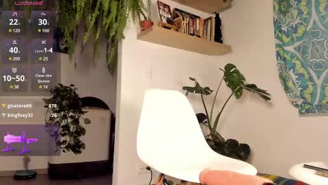 Katrina Ricci online show from 12-20-24, 11:00