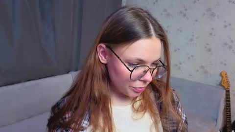 Snapshot of katrinmilima chatting on 03-17-26, 03:11 Hello im Caroline online show from 03-17-26, 03:11