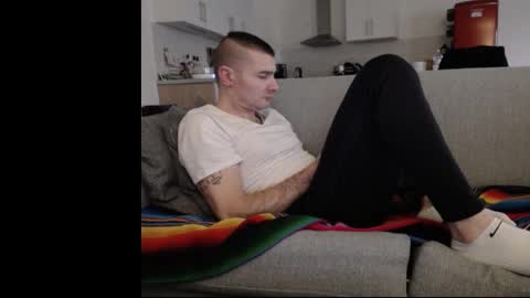 Snapshot of katsufr chatting on 01-22-25, 01:42 demyx online show from 01-22-25, 01:42