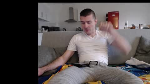 Snapshot of katsufr chatting on 02-22-25, 01:13 demyx online show from 02-22-25, 01:13