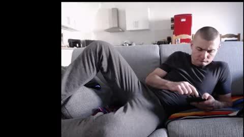 Snapshot of katsufr chatting on 02-26-25, 03:19 demyx online show from 02-26-25, 03:19