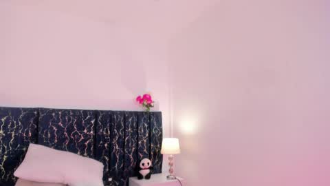 Katte online show from 04-24-26, 01:24