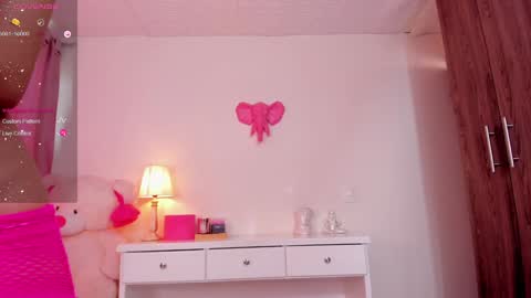 Snapshot of katted_ chatting on 12-21-24, 06:55 katte online show from 12-21-24, 06:55