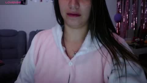 Snapshot of kattie_love chatting on 02-12-25, 07:02 kattie online show from 02-12-25, 07:02