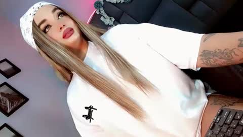 Snapshot of kattie_sweet_ chatting on 09-27-25, 12:59 kattie_sweet_ online show from 09-27-25, 12:59
