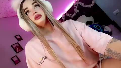 Snapshot of kattie_sweet_ chatting on 10-24-25, 10:50 kattie_sweet_ online show from 10-24-25, 10:50