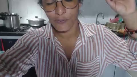 KattleyaGrey online show from 10-30-25, 10:32