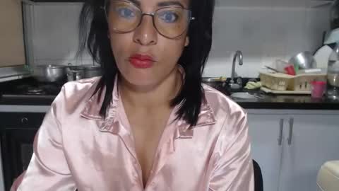 KattleyaGrey online show from 11-30-25, 12:20