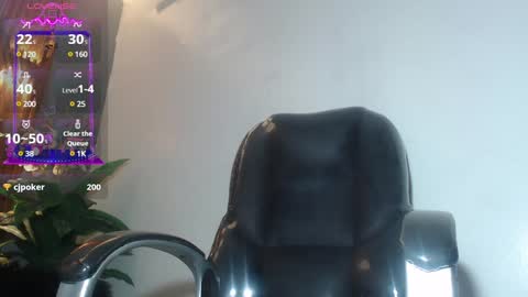 Snapshot of katty_findom_ chatting on 12-11-24, 04:31 katty online show from 12-11-24, 04:31