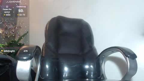 Snapshot of katty_findom_ chatting on 12-20-24, 01:00 katty online show from 12-20-24, 01:00