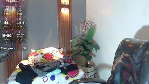 Snapshot of katty_findom_ chatting on 02-01-25, 03:39 katty online show from 02-01-25, 03:39
