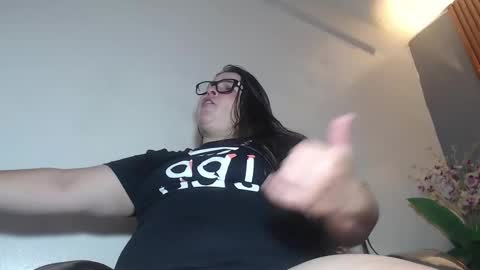Snapshot of katty_findom_ chatting on 03-05-25, 12:33 katty online show from 03-05-25, 12:33