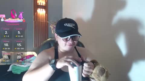 Snapshot of katty_findom_ chatting on 03-11-25, 12:39 katty online show from 03-11-25, 12:39