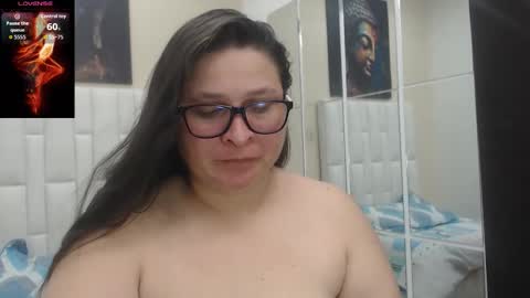 Snapshot of katty_findom_ chatting on 09-15-25, 12:38 katty online show from 09-15-25, 12:38