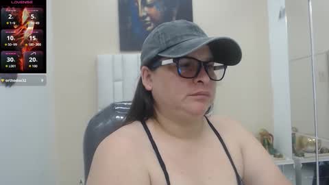 Snapshot of katty_findom_ chatting on 09-17-25, 12:51 katty online show from 09-17-25, 12:51