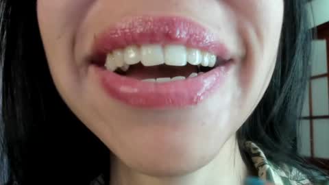 Snapshot of katty_mouth chatting on 01-29-25, 08:35 Katty online show from 01-29-25, 08:35