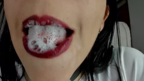 Snapshot of katty_mouth chatting on 02-14-25, 07:02 Katty online show from 02-14-25, 07:02