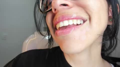 Snapshot of katty_mouth chatting on 12-04-25, 08:39 Katty online show from 12-04-25, 08:39