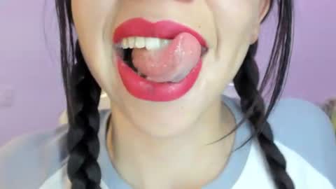 Snapshot of katty_mouth chatting on 06-19-26, 05:17 Katty online show from 06-19-26, 05:17