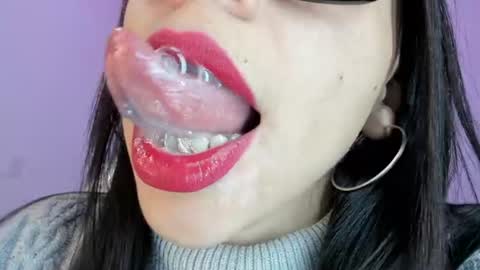 Snapshot of katty_mouth chatting on 06-25-26, 04:44 Katty online show from 06-25-26, 04:44