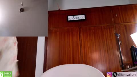 Katty online show from 01-28-25, 06:39