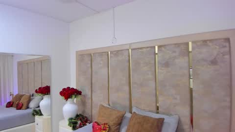 Snapshot of kattyarogers chatting on 12-20-25, 07:32 KattyaRogers online show from 12-20-25, 07:32