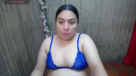 Snapshot of katy2425 chatting on 07-18-26, 03:11 Katy online show from 07-18-26, 03:11