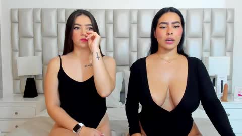 Snapshot of katy_and_paola chatting on 02-24-25, 07:52 katy blonde girl and paola big boobs online show from 02-24-25, 07:52