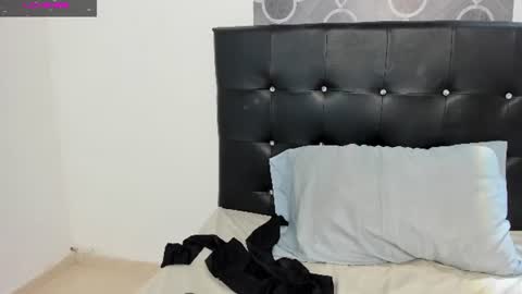 Snapshot of katy_babyg chatting on 06-15-26, 12:40 Katy 3 online show from 06-15-26, 12:40
