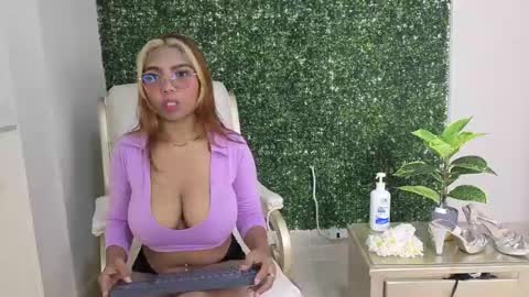 katy_love222 online show from 05-24-26, 06:57