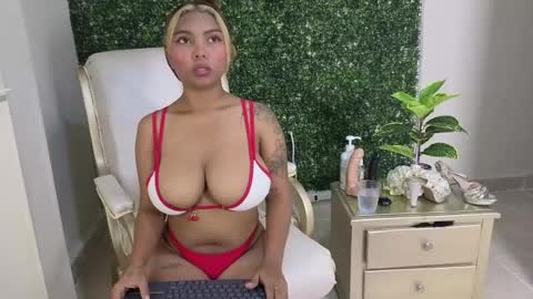 katy_love222 online show from 05-30-26, 06:49