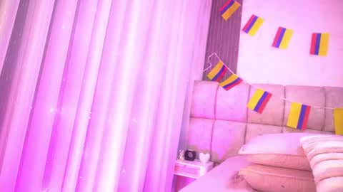 Snapshot of katy_rios_ chatting on 06-15-26, 12:18 Katy online show from 06-15-26, 12:18