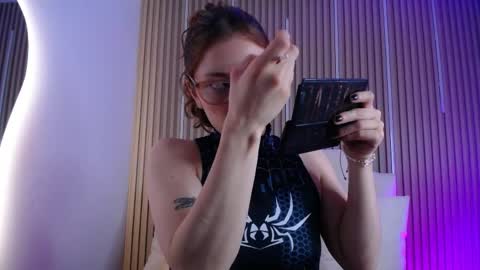 Katy Van online show from 04-22-26, 09:27