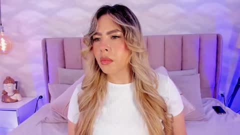 Snapshot of katya_blonde chatting on 11-20-25, 12:27 katya_blonde online show from 11-20-25, 12:27