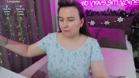 Snapshot of katyaneilson chatting on 01-16-25, 08:00 Kate online show from 01-16-25, 08:00