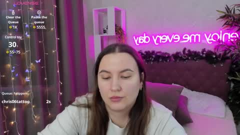 Snapshot of katyaneilson chatting on 01-26-25, 07:21 Kate online show from 01-26-25, 07:21