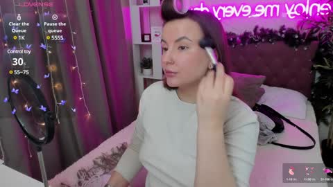 Snapshot of katyaneilson chatting on 01-31-25, 06:35 Kate online show from 01-31-25, 06:35